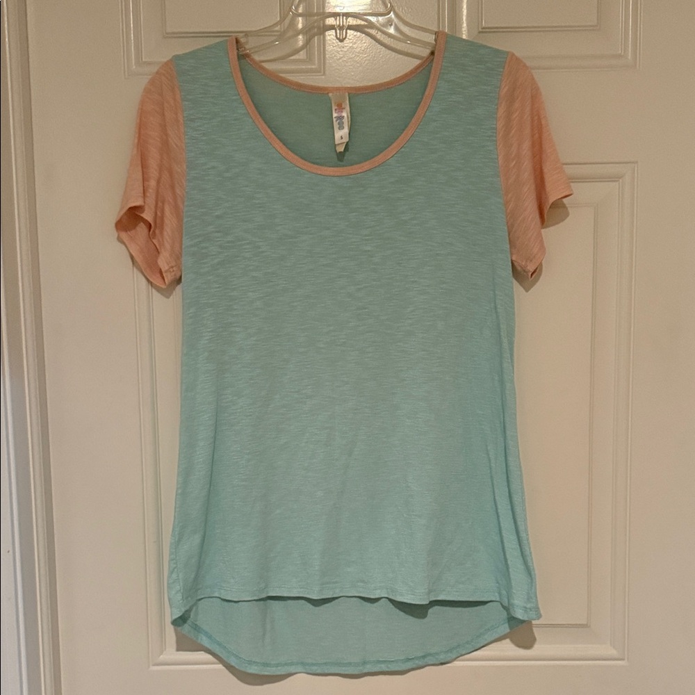 LuLaRoe Mint and Peach Short Sleeve Tee